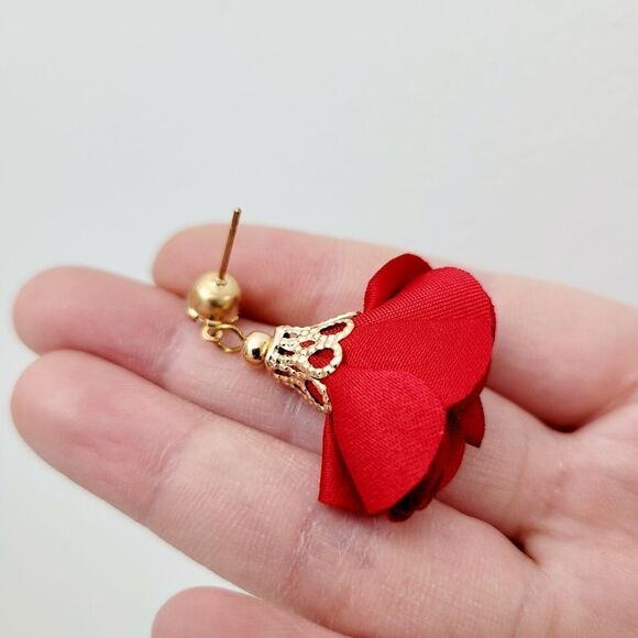 2/$20 Brand New Gold Tone Red Flower Rhinestone Earrings - Picture 6 of 7